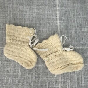 Vintage Handmade Crochet Baby Booties Cream Knit‎ White Ribbons